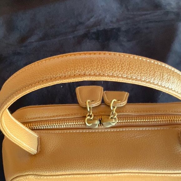 SOLD🌟CHANEL Timeless CC Vanity bag/Train Case Camel ✨GORGEOUS✨ - Picture 13 of 16